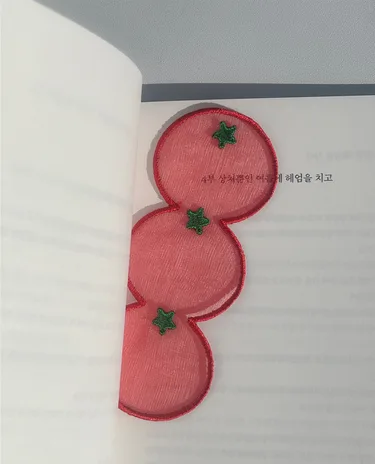 토마토 자수 책갈피